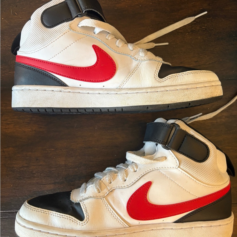 Nike Court Borough Mid 2